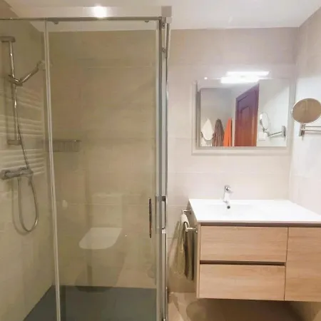 Service - Coral Iii Apartment